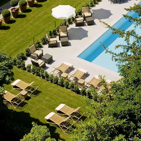 Отель Angleterre 4*