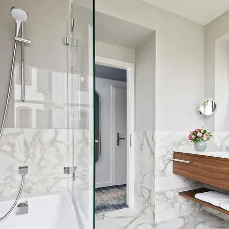 Ξενοδοχείο Angleterre 4*