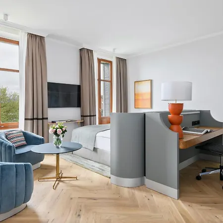 Отель Angleterre 4*