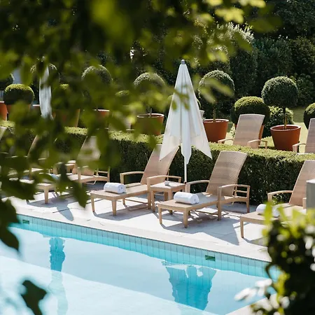Angleterre Hotel 4*