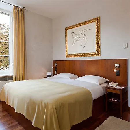 英格兰旅馆和公寓 4*