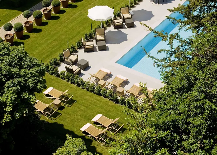 Отель Angleterre 4*