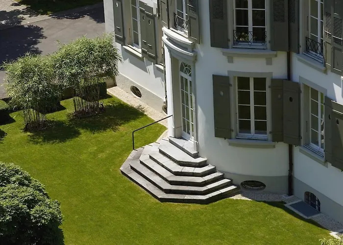 Angleterre Отель Лозанна